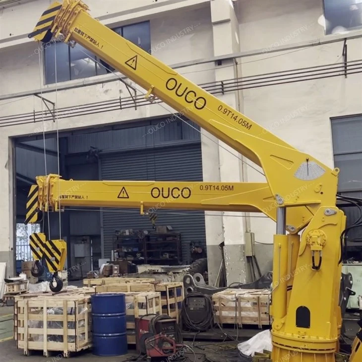 0.9T 14M Small Hydraulic Telescope Crane factory